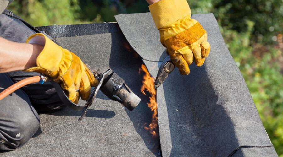 Professional residential roofers in Agua Dulce, TX